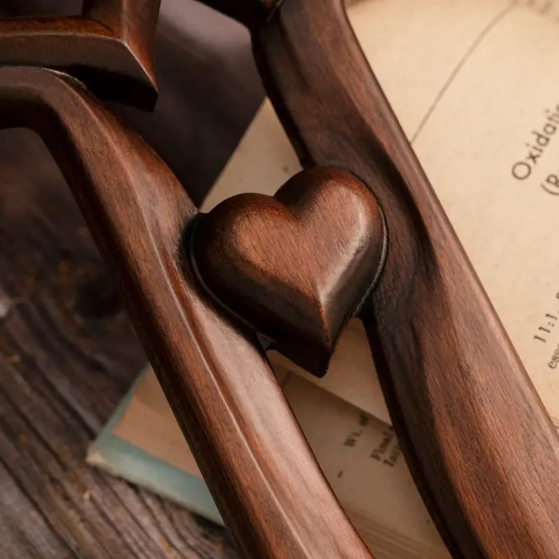 🔥Last Day Special Sale 49% OFF-❤️Intertwined Hearts Wooden Cross（Warehouse clearance）